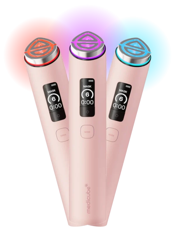 Medicube AGE-R Booster Pro X2 rosado en tres colores de luz